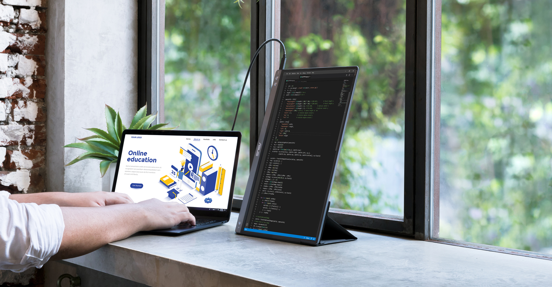 ZenScreen MB16AC can automatically sense its orientation and switch the monitor between landscape and portrait modes